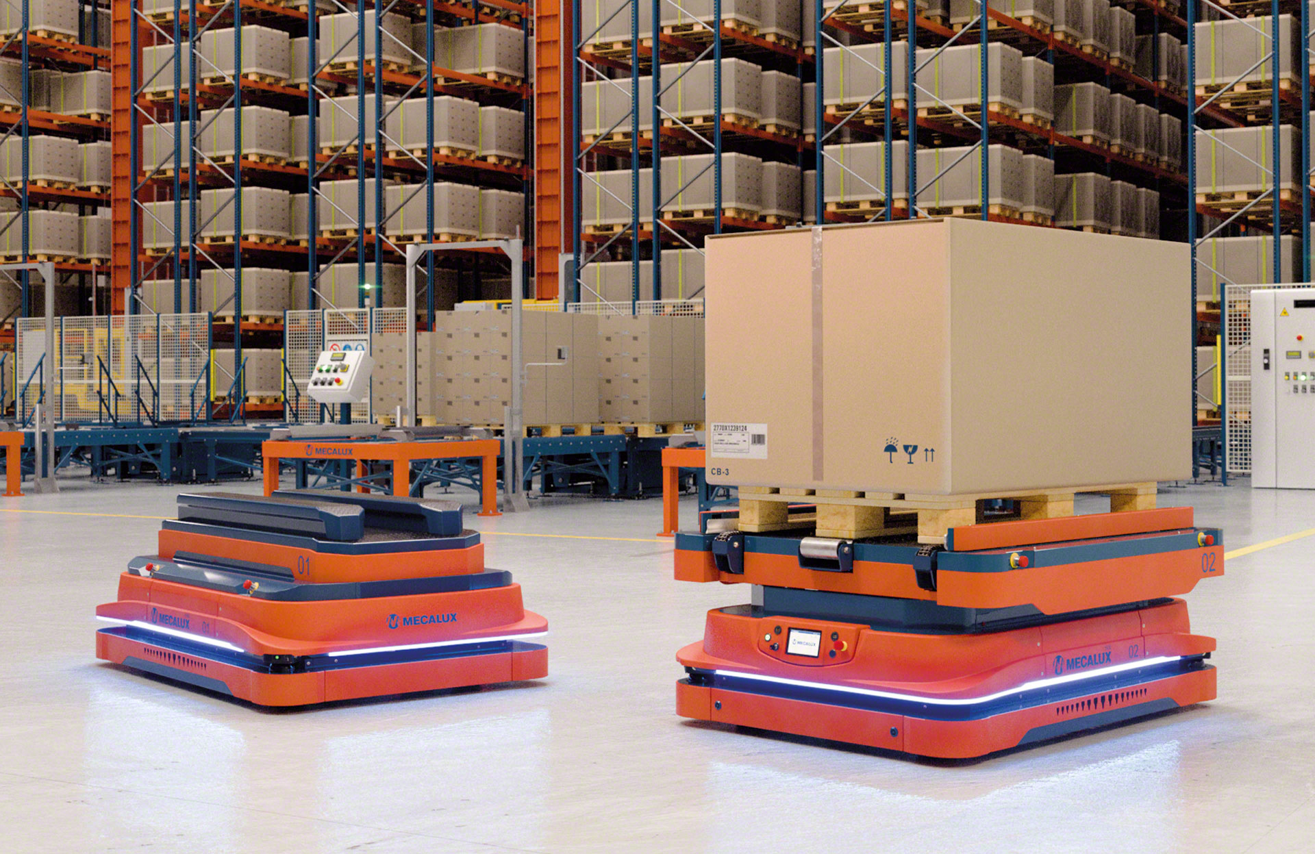 Autonomous Mobile Robots (AMRs) - Interlake Mecalux