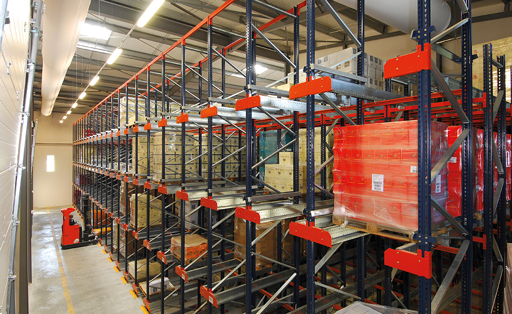 More than 3,000 pallets of 31.5” x 47”divided into three zones  are housed in the Domaines Paul Mas warehouse
