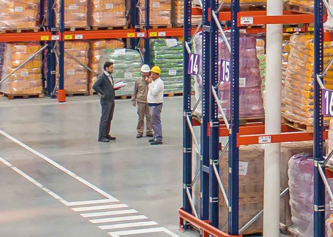 Warehouse team getting organized to avoid inventory loss