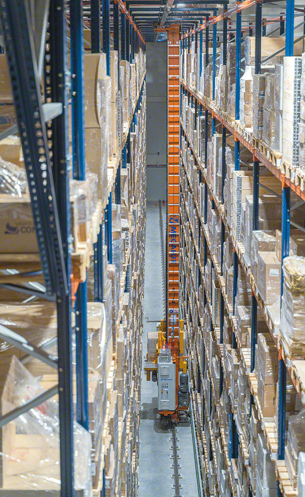Easy WMs monitors the goods stored in the warehouse